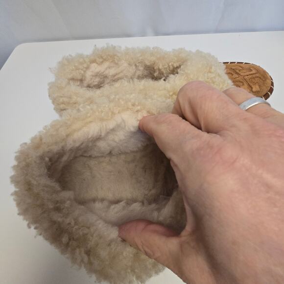 Tory Burch Suede Shearling Shoe Slipper Logo Emblem Tan Camel Rubber Sole 8.5 - Picture 9 of 10